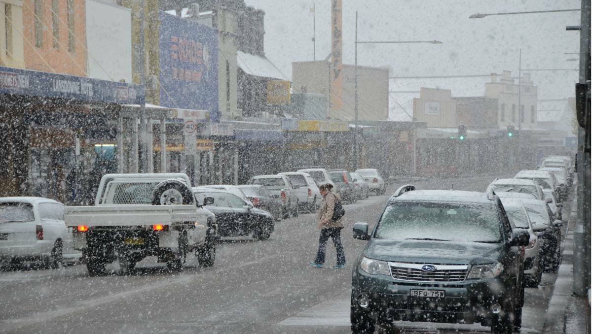 Lithgow was covered in a blanket of snow this morning. Photo: Carolyn Piggott. 