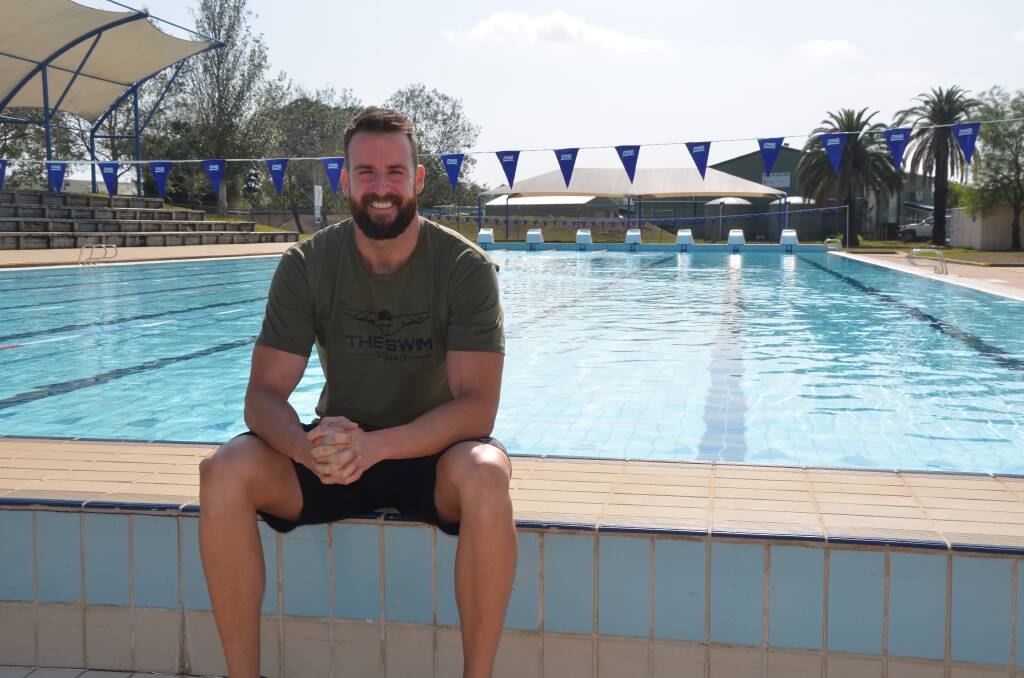 STAR STRUCK: Children from the Singleton Amateur Swimming Club were lucky enough to receive advice from Australian sporting icon James Magnussen on Wednesday.
