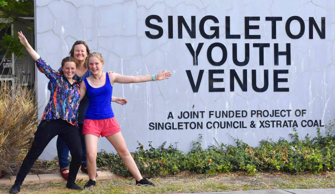  YOUTH FRONTIERS: Chloe Black and Avril Blair-Dermody with mentor Mel Symonds.