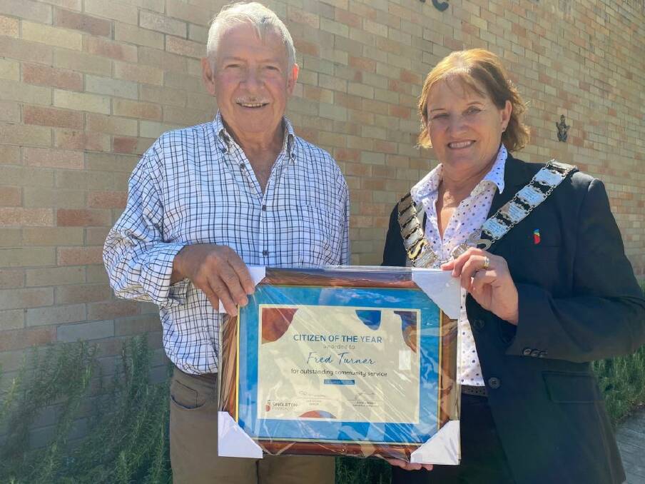 2021 Citizen of the Year Fred Turner and Mayor of Singleton Cr Sue Moore.