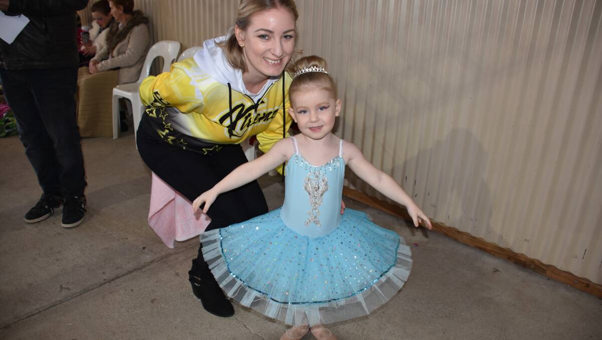 Extreme dance teacher Tania Smith with youngest daughter Charlie. 