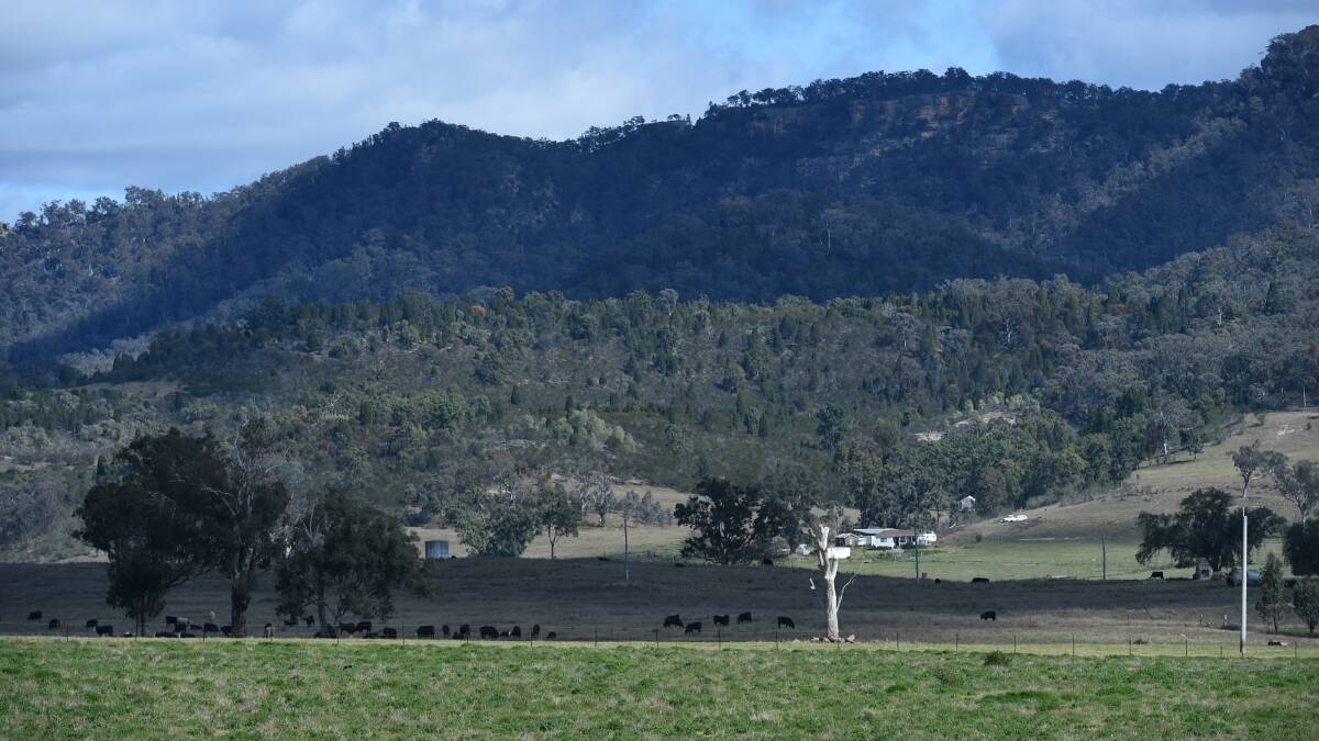 Warnings: The beautiful Bylong valley where a coal mine threatens to "dry up" Bylong River. 