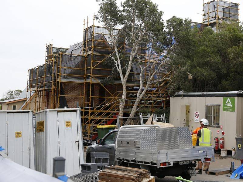 A taskforce is pushing for a central body to take responsibility for asbestos in Victoria. (Darren Pateman/AAP PHOTOS)