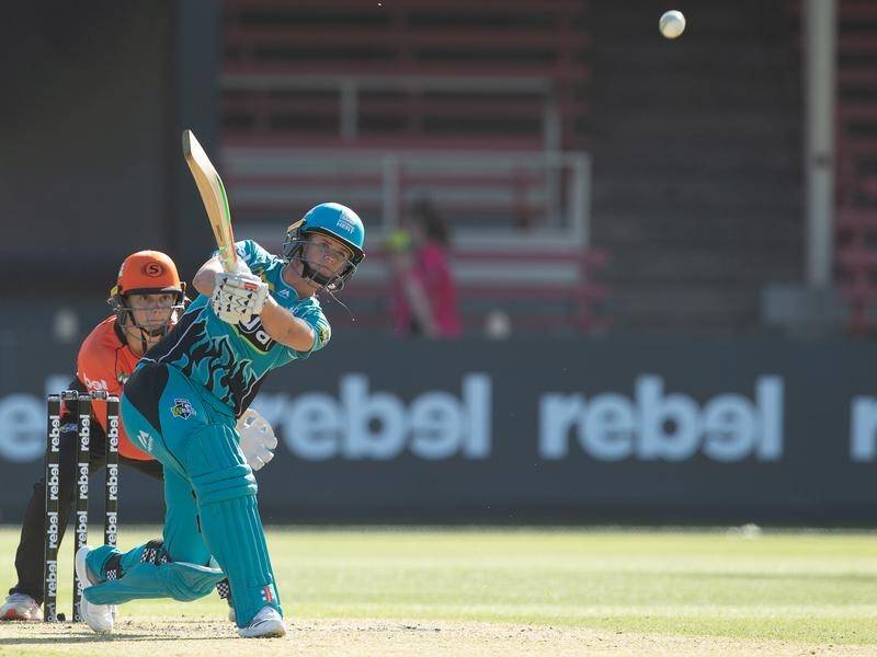 Jess Jonassen has starred with bat and ball in Brisbane Heat's easy WBBL win over Perth Scorchers.