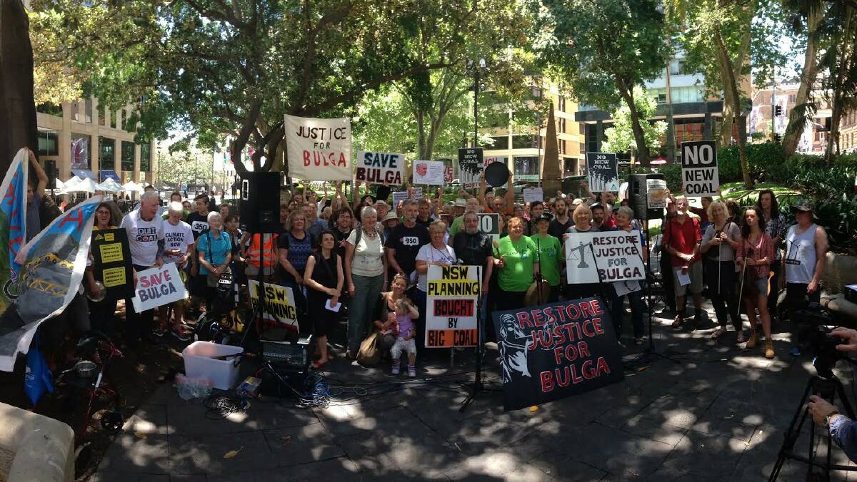 Bulga residents opposed to the expansion of the Warkworth and Mount Thorley coal mines rallied in Sydney today to make a noise.
