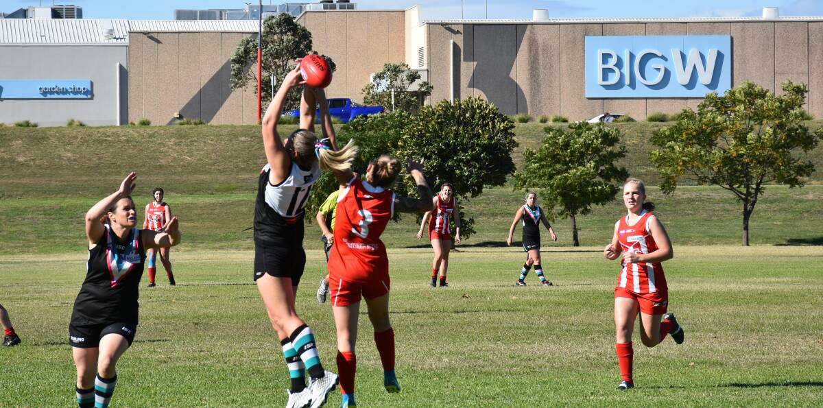 The Singleton women's AFL side dominated Port Stephens in a one sided 7.11 (53) to 0.1 (0) affair on Saturday.